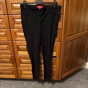 Guess Women's Sleek Black Skinny Pants